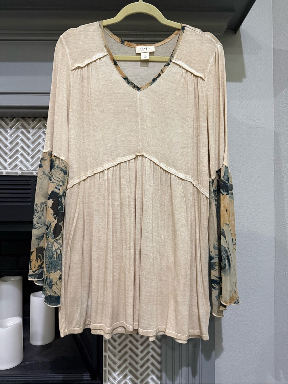 Style & Co. Cream V-Neck Long Sleeve Tunic with Floral Sleeve Accents